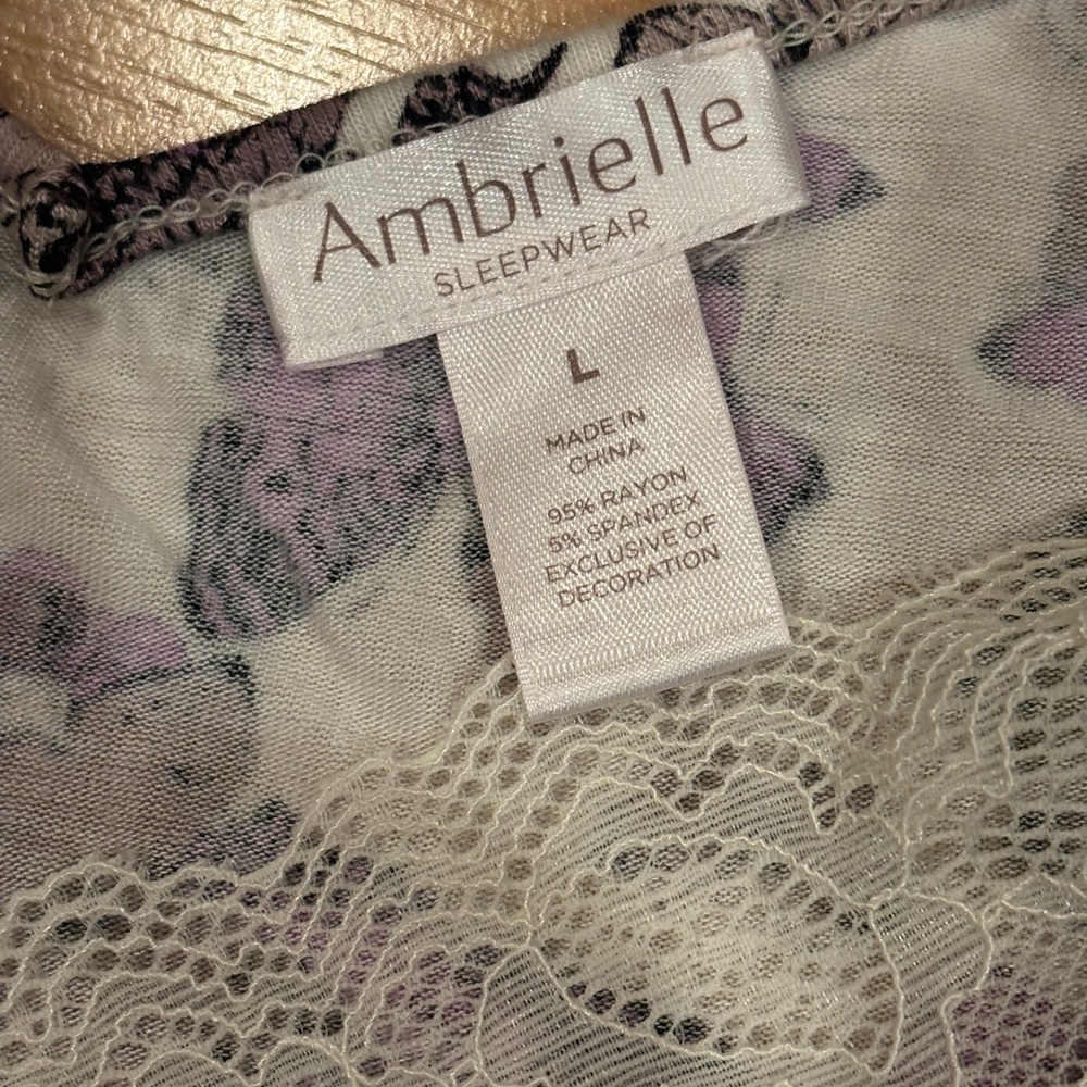 Ambrielle Purple Butterfly‎ Sleepwear Set - Picture 3 of 5